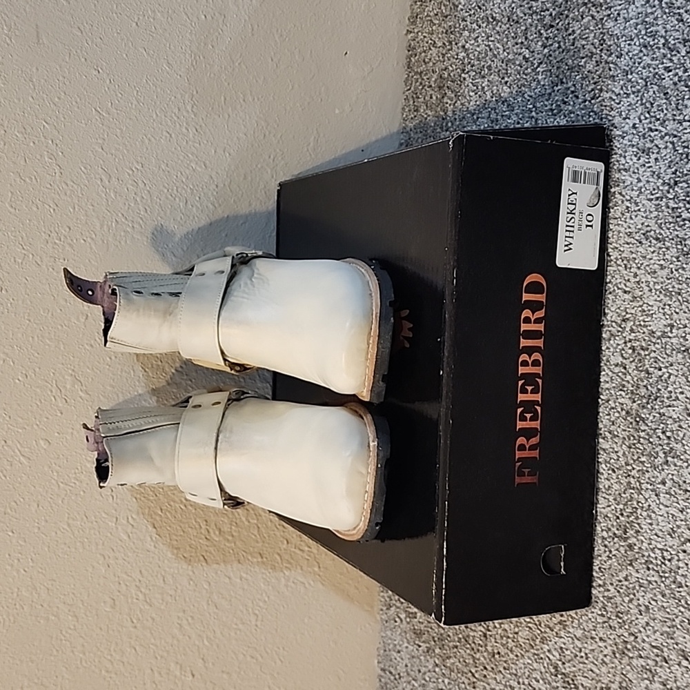 Freebird Whiskey beige size 10